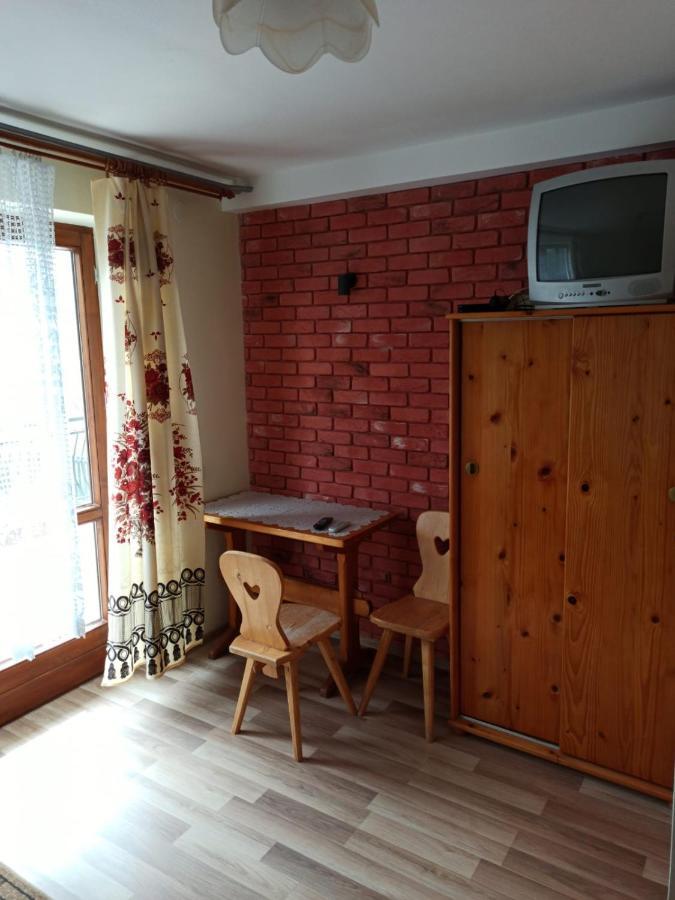 Pensjonat Trzech Koron 16 *